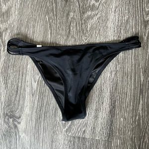 Women’s Victorias Secret Cheeky Bikini Bottoms